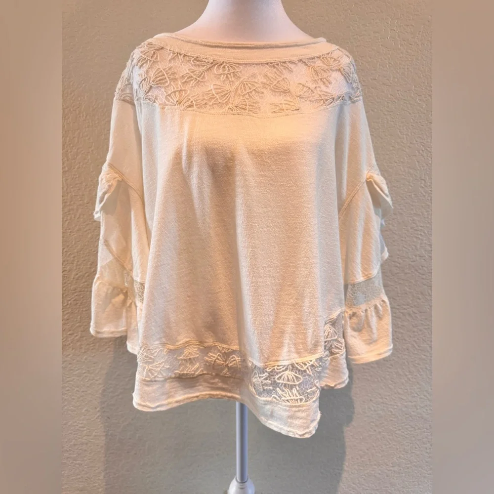 Free People Love Affair - Ivory/White Lace Knit Bell Sleeve Top – Size Small
